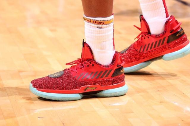 哈利伯顿25+10库里缺阵 步行者力克勇士5连胜